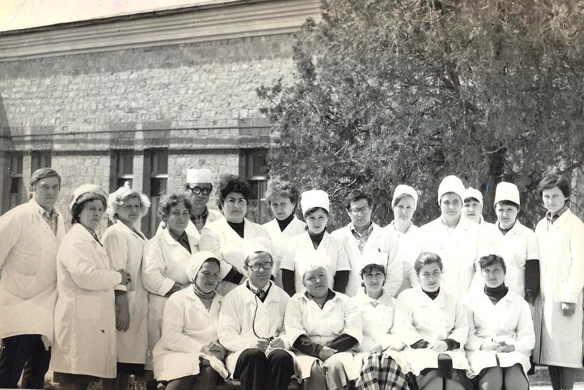 Фото 5 Колектив больницы в 1985 году